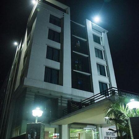 Hotel Sunshine Baharampur Bagian luar foto