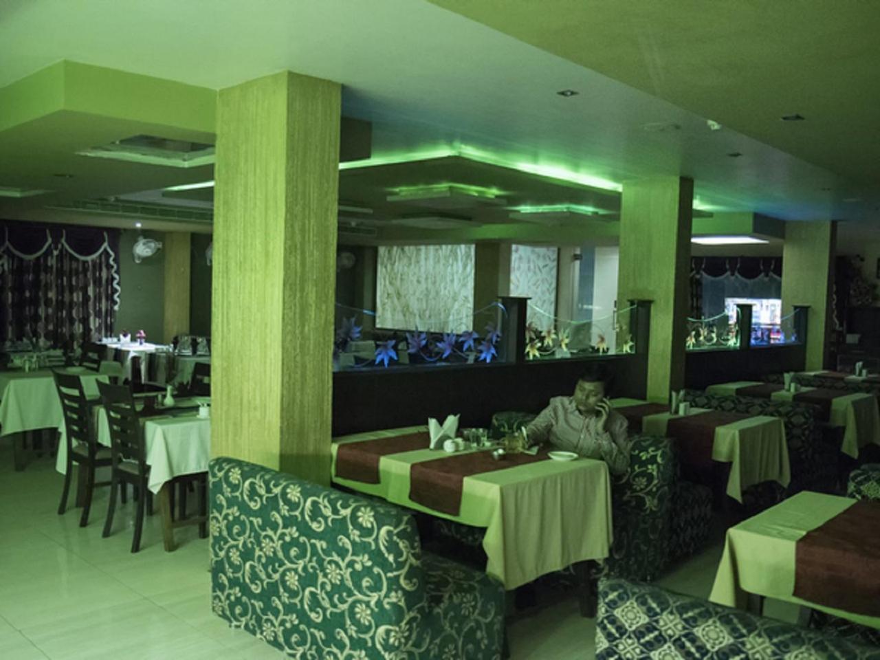 Hotel Sunshine Baharampur Bagian luar foto