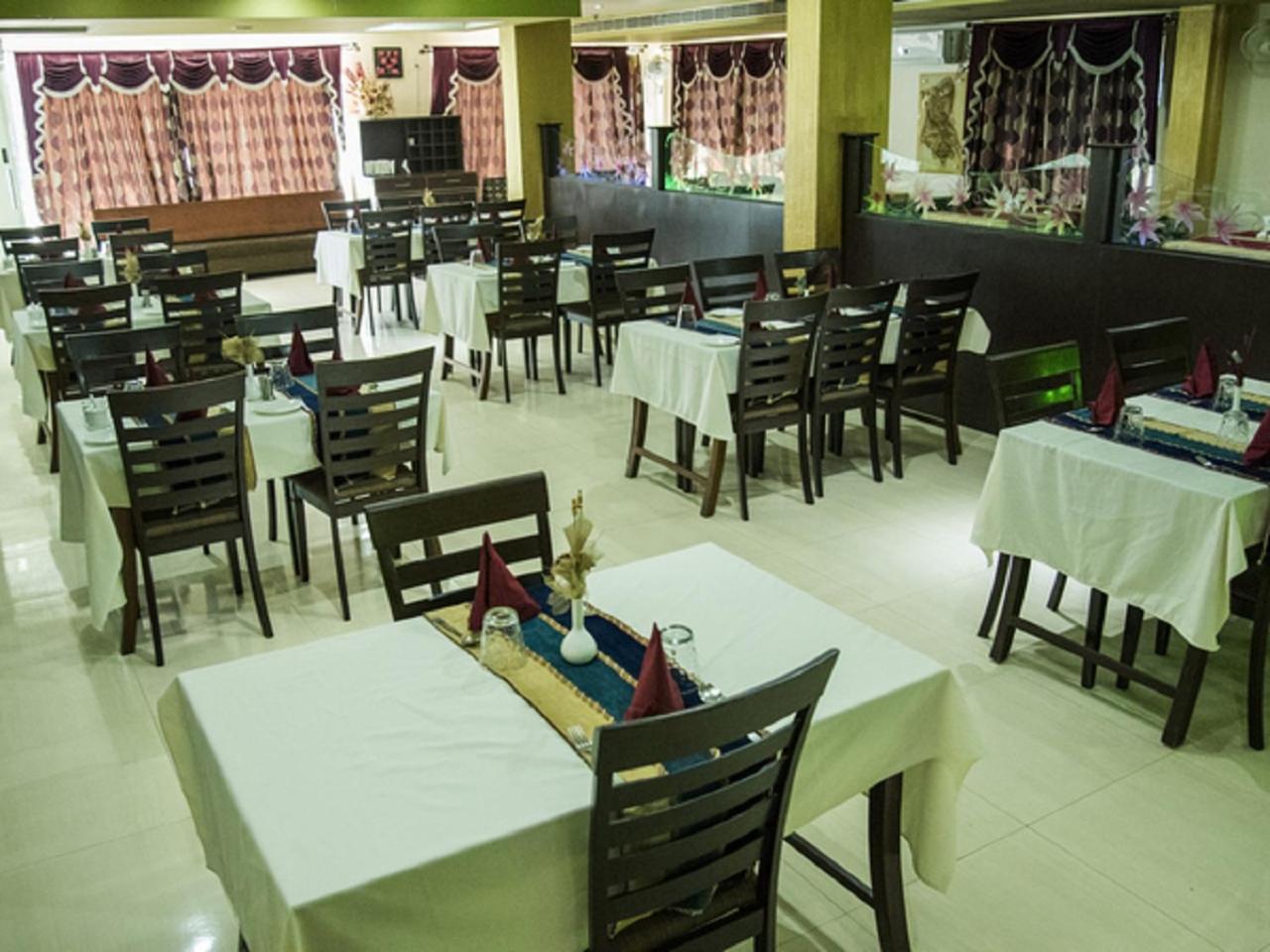 Hotel Sunshine Baharampur Bagian luar foto