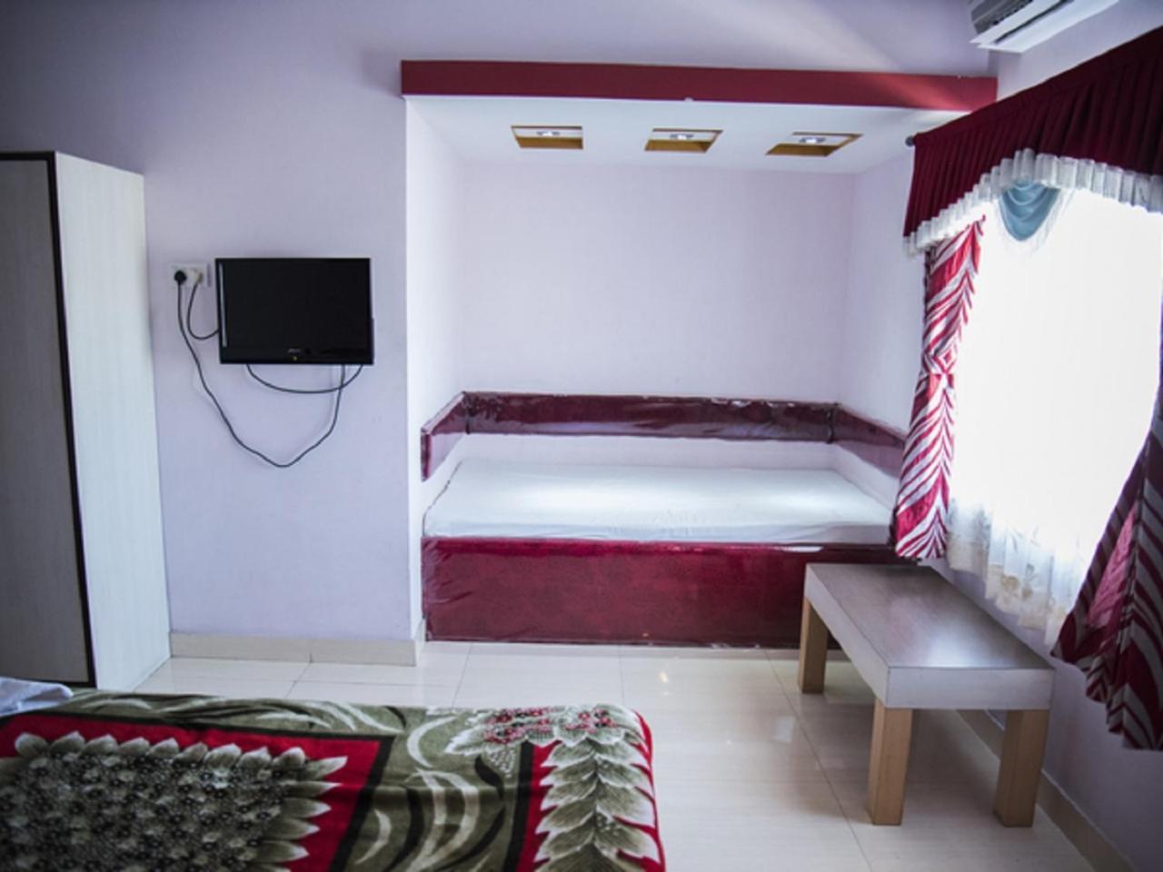 Hotel Sunshine Baharampur Bagian luar foto