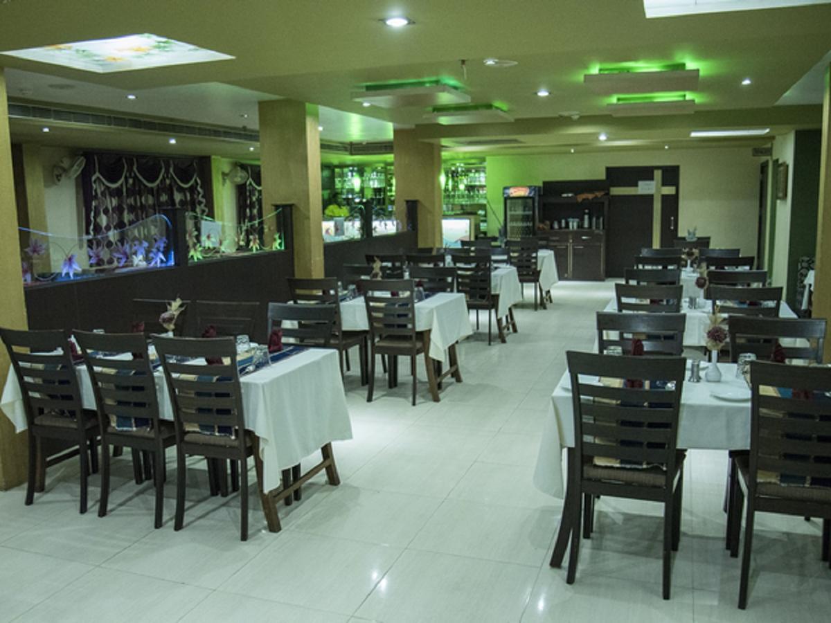 Hotel Sunshine Baharampur Bagian luar foto