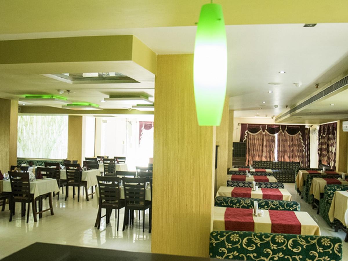 Hotel Sunshine Baharampur Bagian luar foto