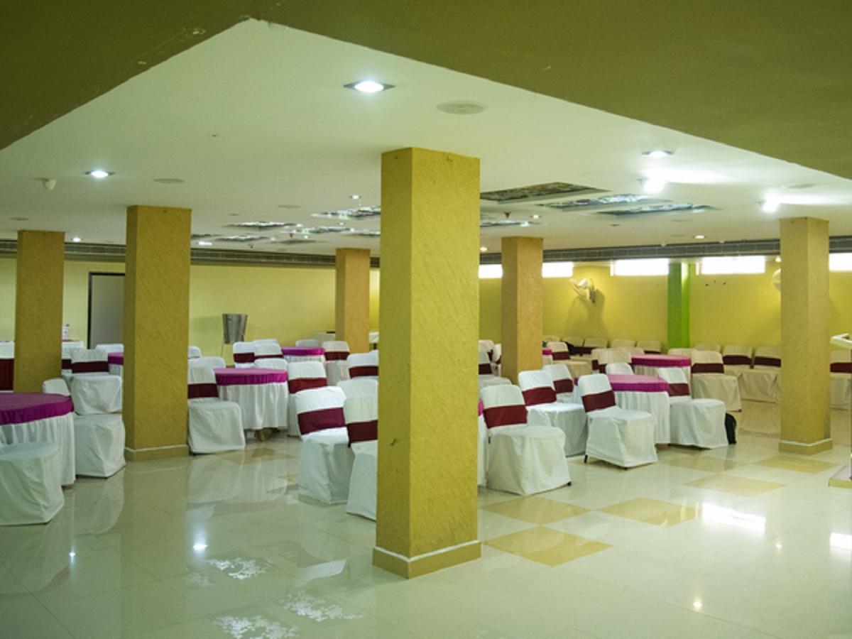Hotel Sunshine Baharampur Bagian luar foto