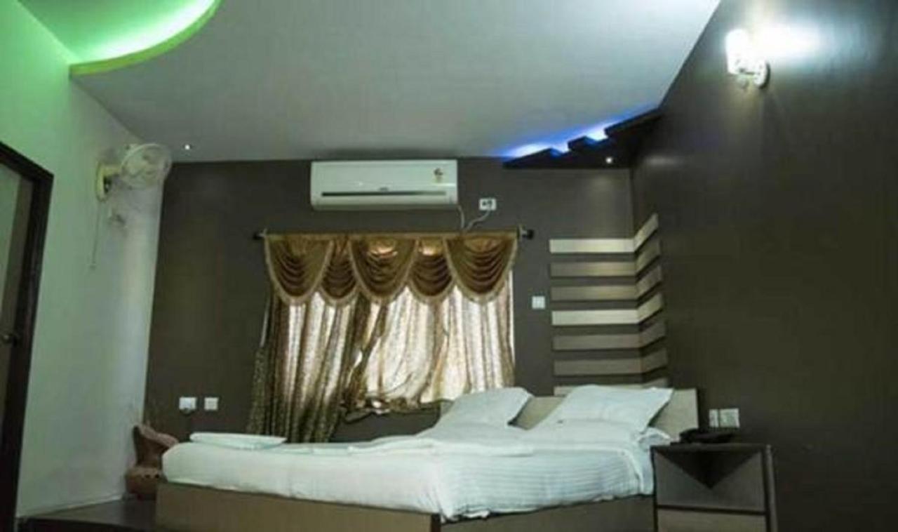 Hotel Sunshine Baharampur Bagian luar foto